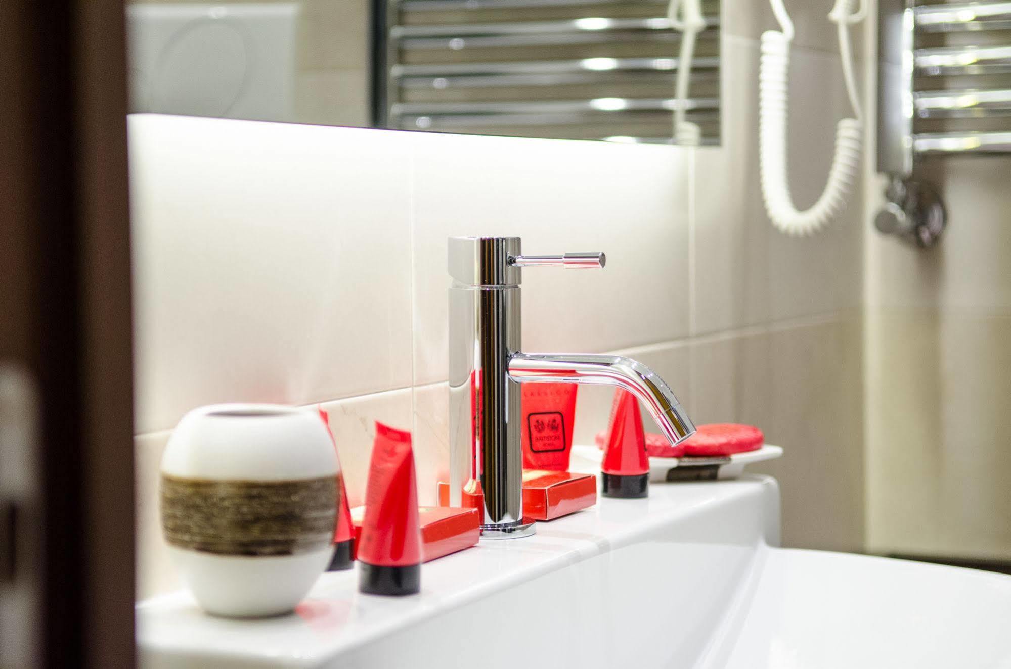 Lh Royal Terrace Gasthuis 2*